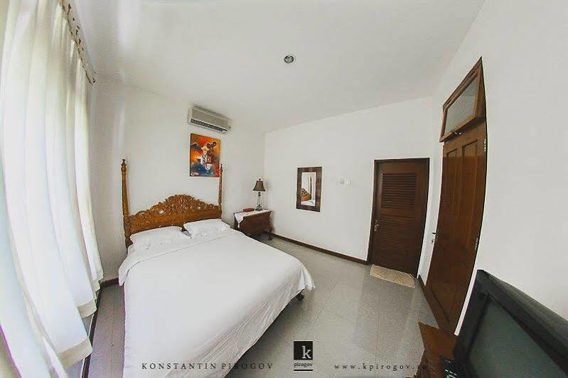9 Bedroom Gerhana Villa Kuta Lombok Esterno foto
